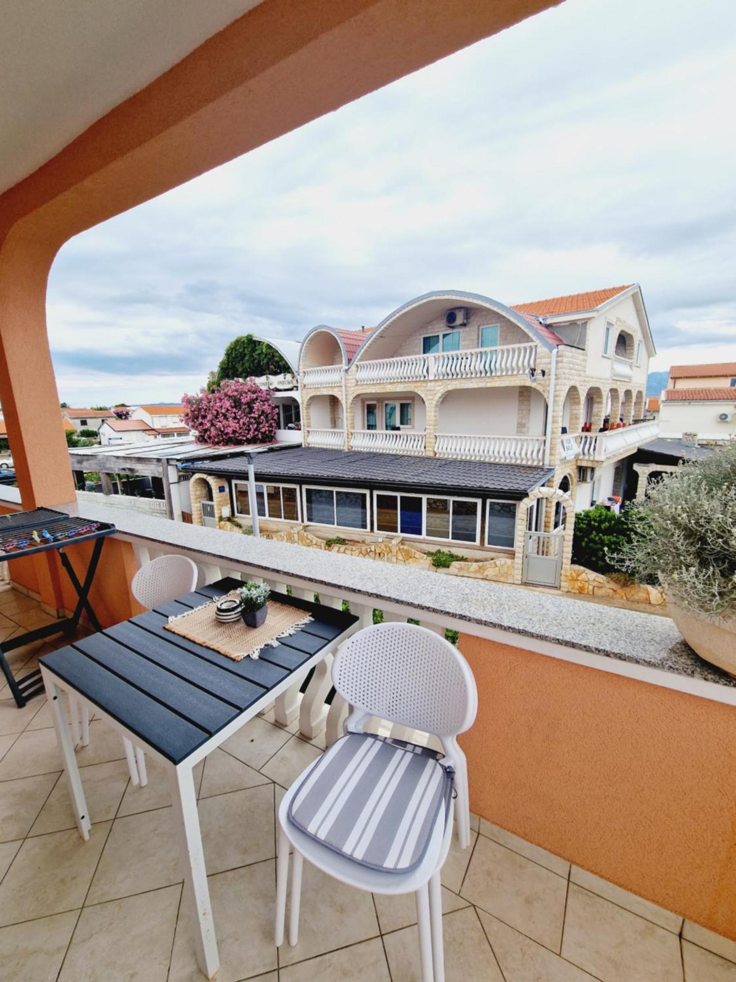 Apartment Melani Vir Exterior foto